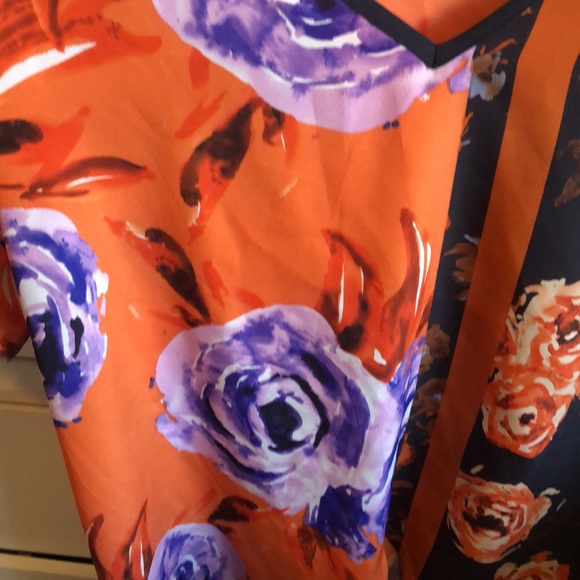 EUC Floral Print Top from NY&C - Picture 3 of 5